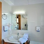 Villa Horizon Line *