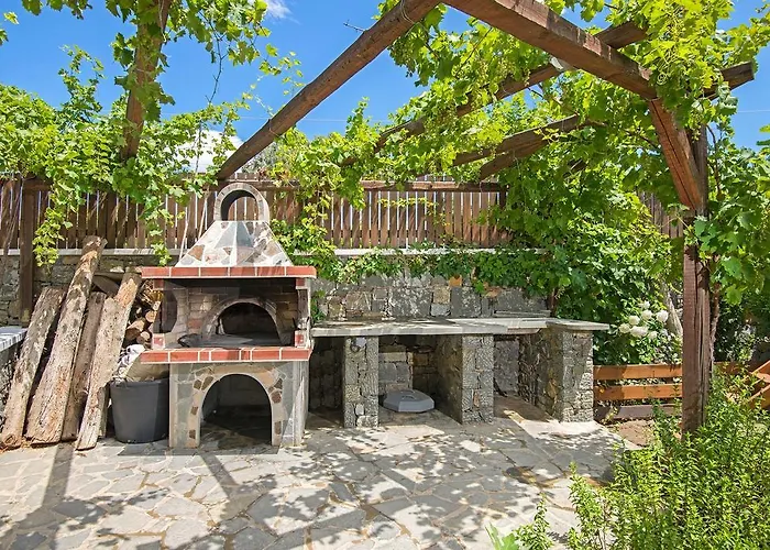 Horizon Line Villa Kiotári