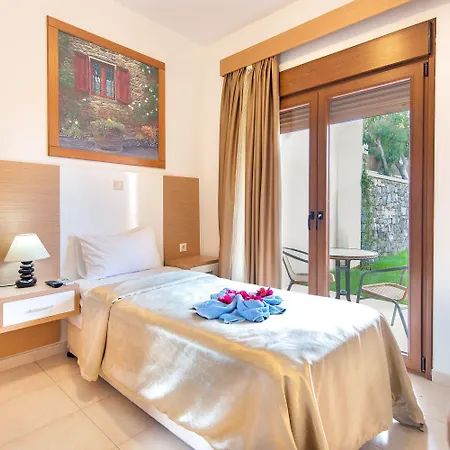 Horizon Line Villa *