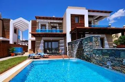 Horizon Line Villa *