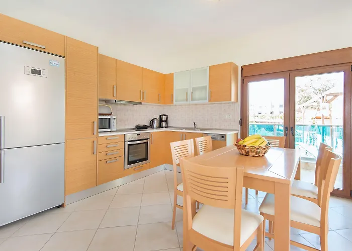 Horizon Line Villa Kiotari